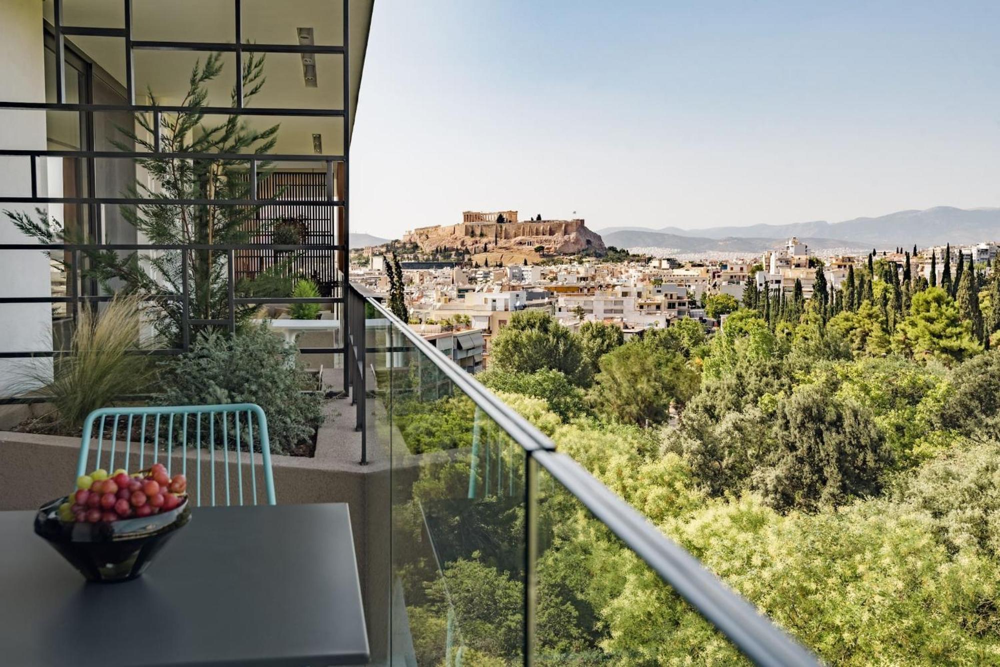 Ferienwohnung Urban Apt With Stunning Acropolis View & Roofdeck Athen Exterior foto